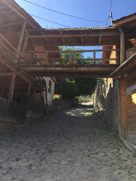 Mestialux Guesthouse Exterior foto